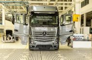 Mercedes-Benz Türk Aksaray Kamyon Fabrikası’nda 320 bininci kamyon üretildi